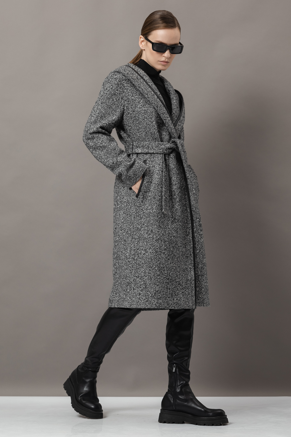 Coat female ПАЛЬТО VASSA&Co Black