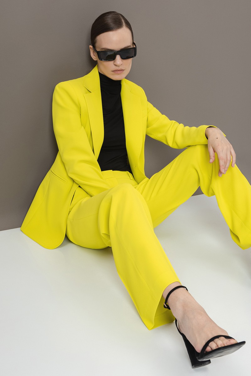 Жакет VASSA&Co, пол женский, цвет желтый