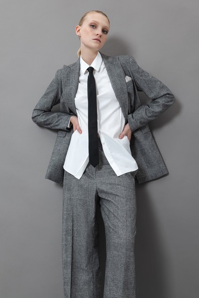 Приталенный жакет VASSA&Co, пол женский, цвет серый