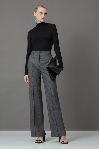 Классические брюки VASSA&Co, пол женский, цвет серый