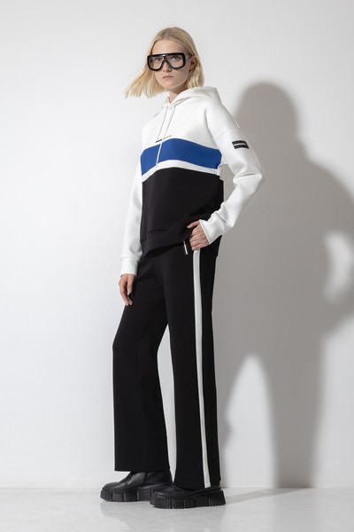 Худи с контрастным принтом VASSA CODE, пол женский, цвет белый