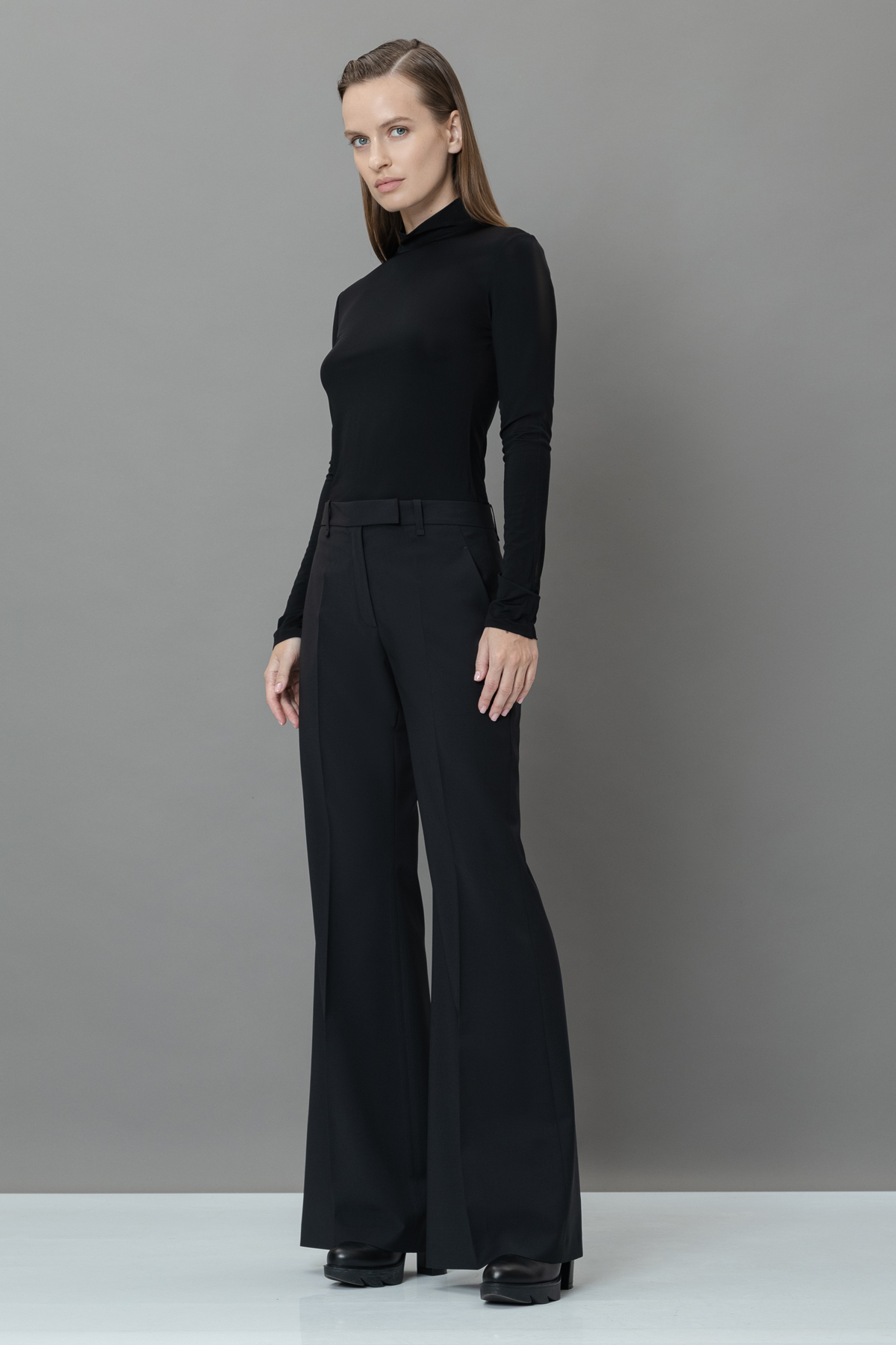 Брюки-клеш female БРЮКИ VASSA&Co Black