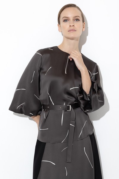 Блузка с широкими рукавами VASSA&Co, пол female, цвет brown