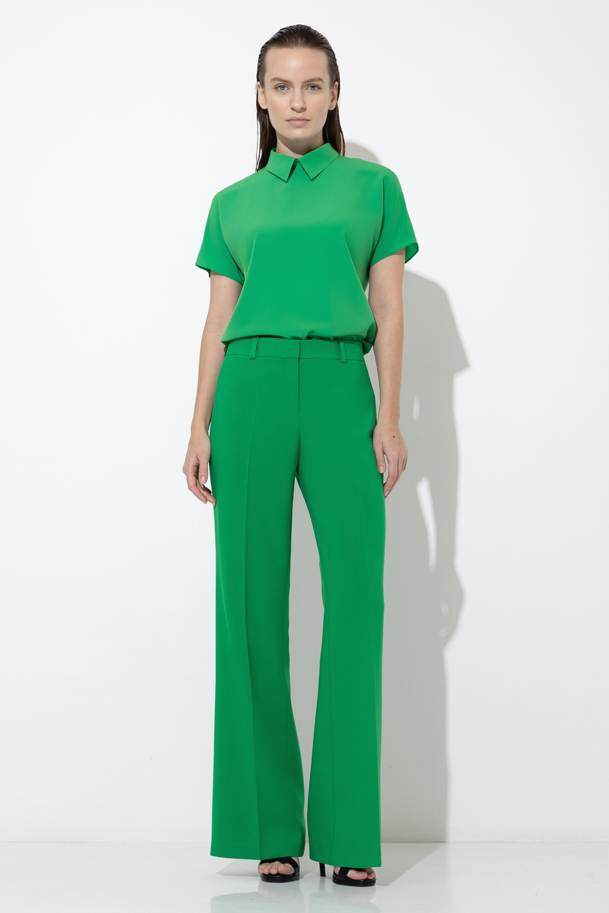 Trousers female БРЮКИ VASSA&Co Зеленый