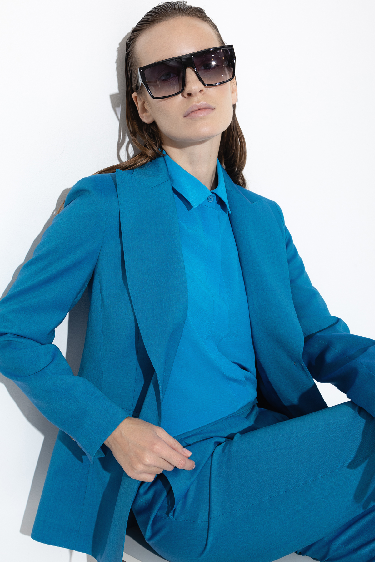 Однобортный жакет VASSA&Co, пол женский, цвет голубой