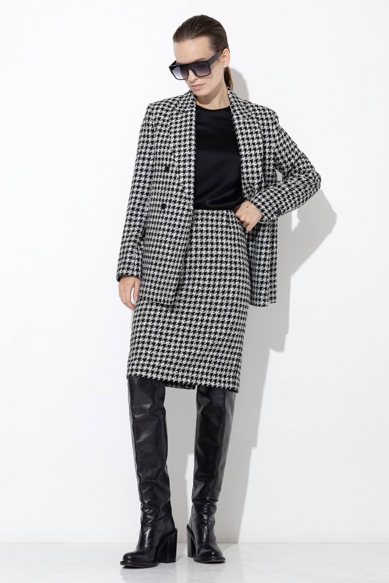 Skirt female ЮБКА VASSA&Co Black