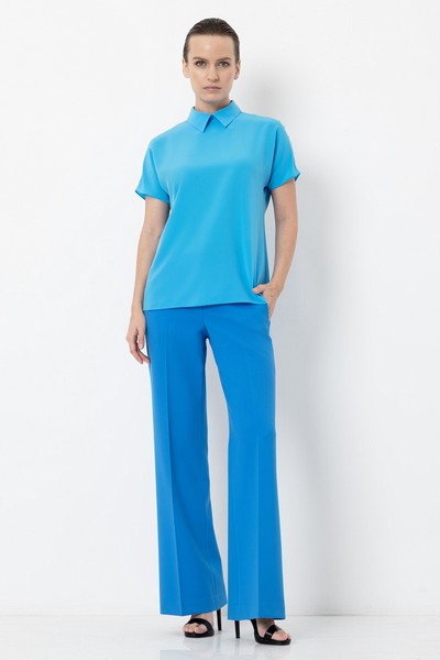 Блузка с рубашечным воротником VASSA&Co, пол женский, цвет голубой