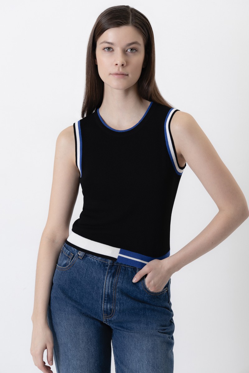Sweater female ТОП ЖЕНСКИЙ VASSA CODE Black