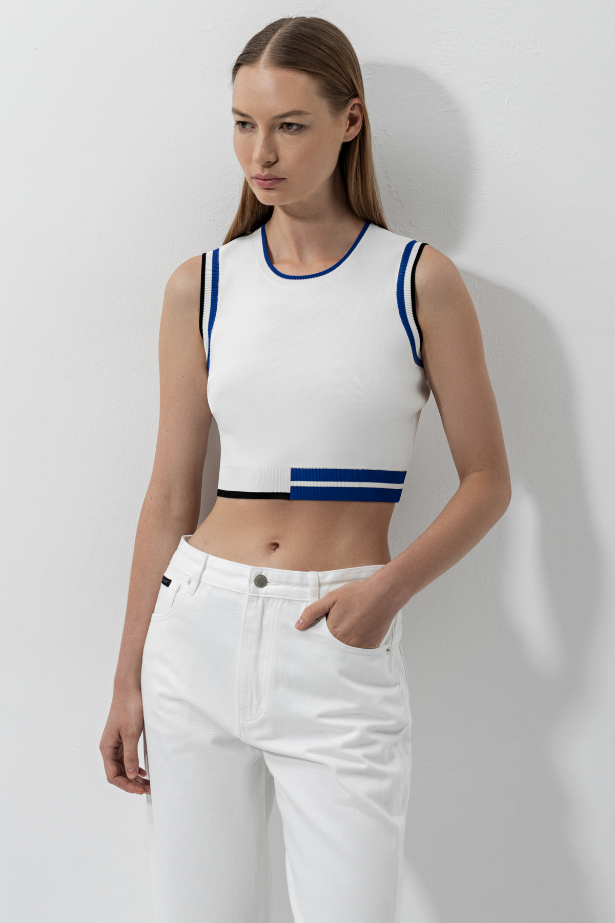 Sweater female ТОП ЖЕНСКИЙ VASSA CODE White
