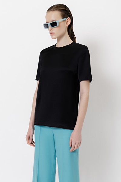 Базовая блузка VASSA&Co, пол женский, цвет черный