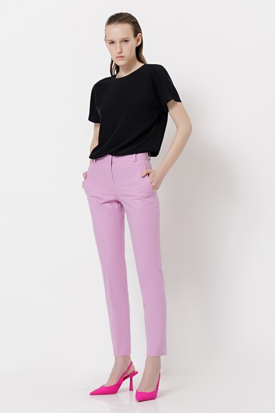 Зауженные брюки со стрелками VASSA&Co, пол женский, цвет фиолетовый