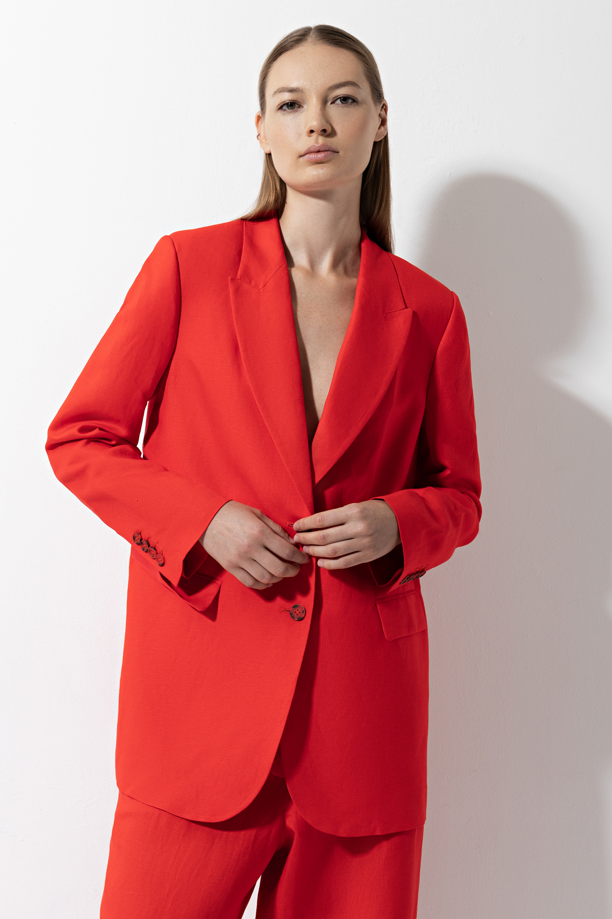 Jacket female ЖАКЕТ ЖЕНСКИЙ VASSA CODE Red