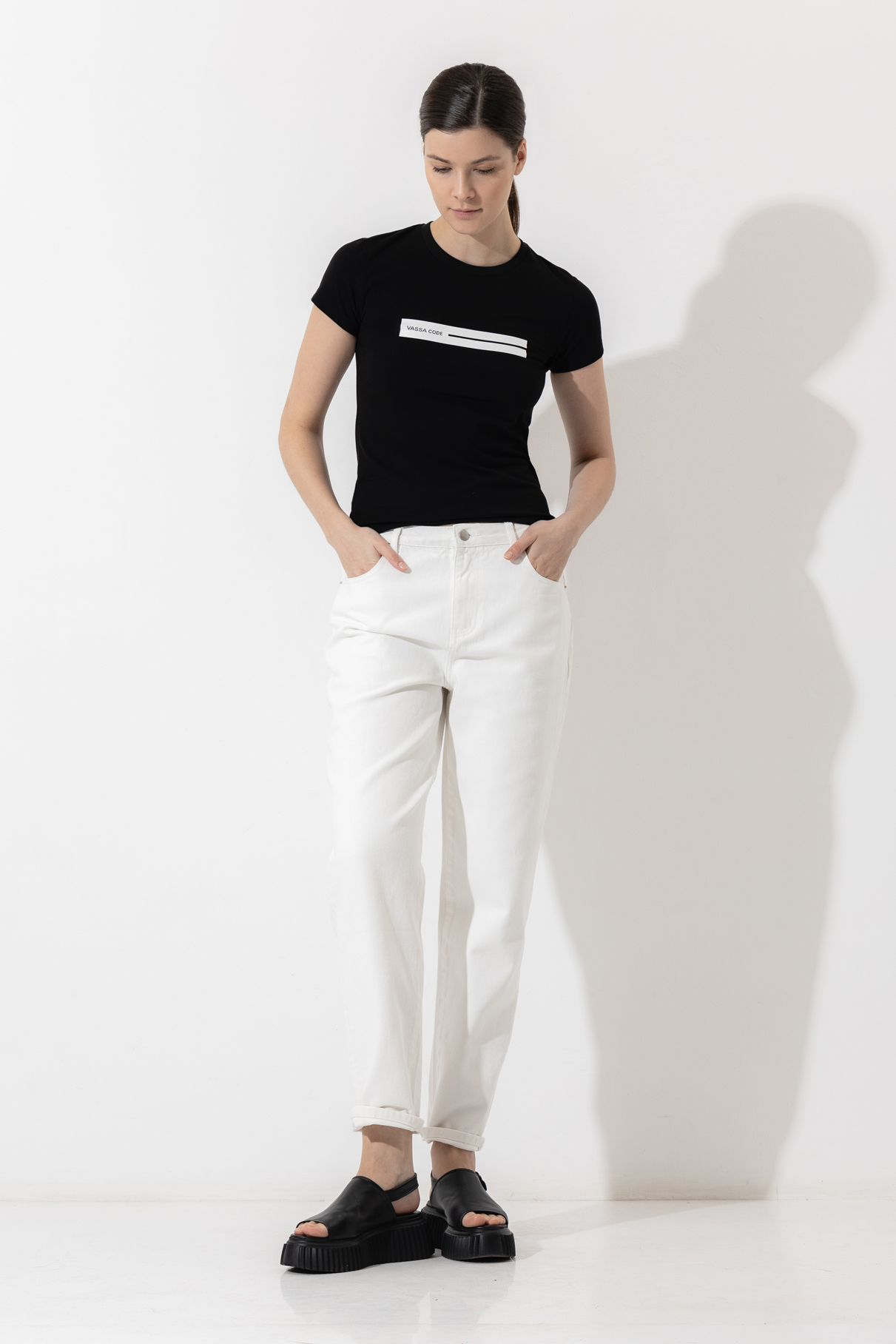 Jeans female БРЮКИ ЖЕНСКИЕ VASSA CODE White