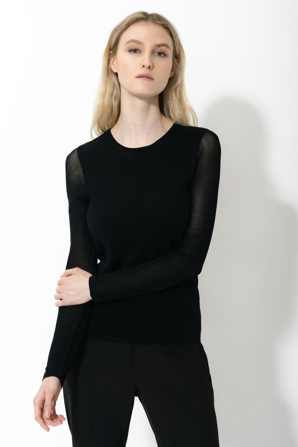 Sweater female ДЖЕМПЕР ЖЕНСКИЙ VASSA&Co Black