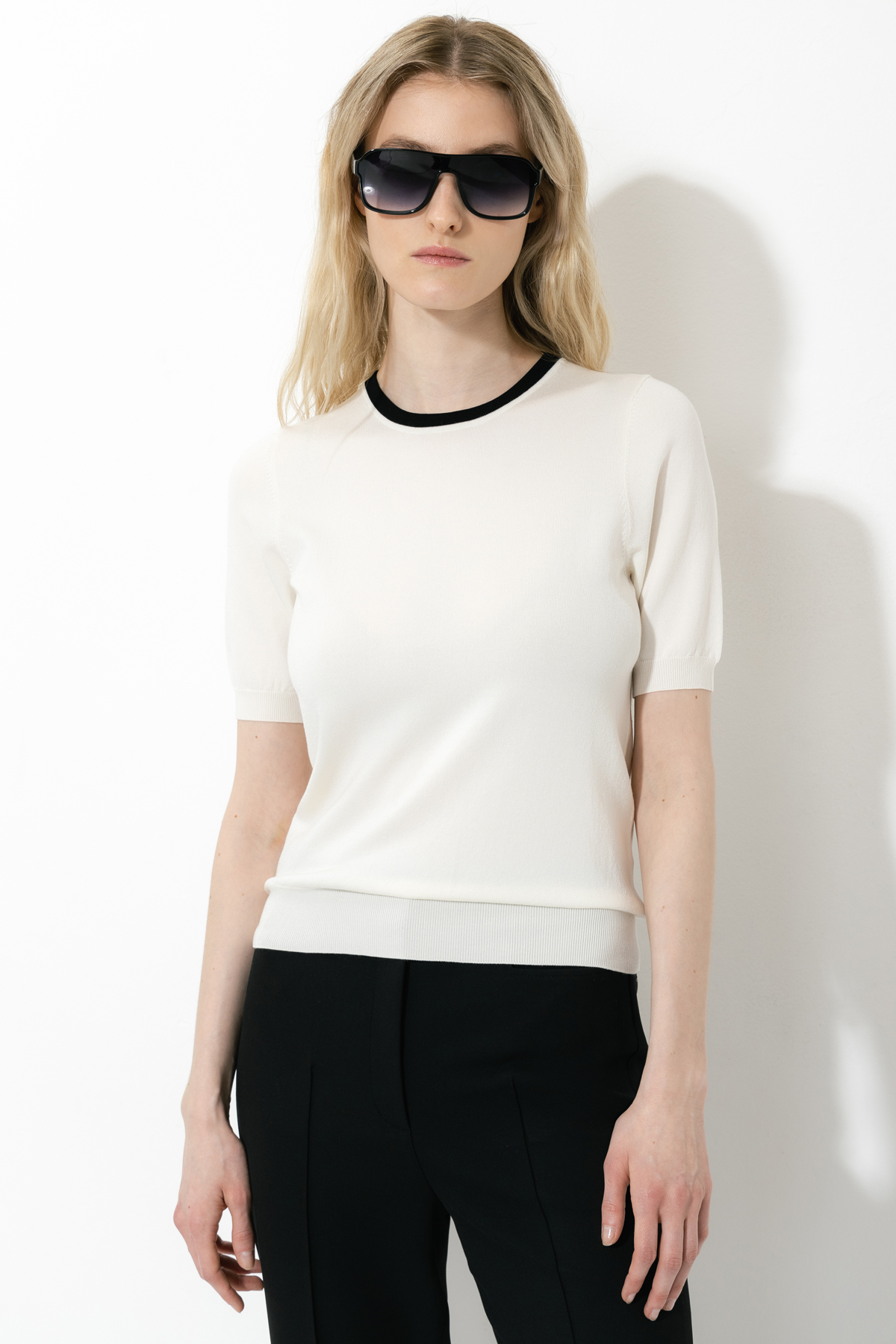 Sweater female ДЖЕМПЕР ЖЕНСКИЙ VASSA&Co White