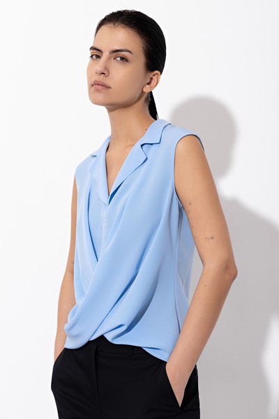 Блузка VASSA&Co, пол женский, цвет голубой
