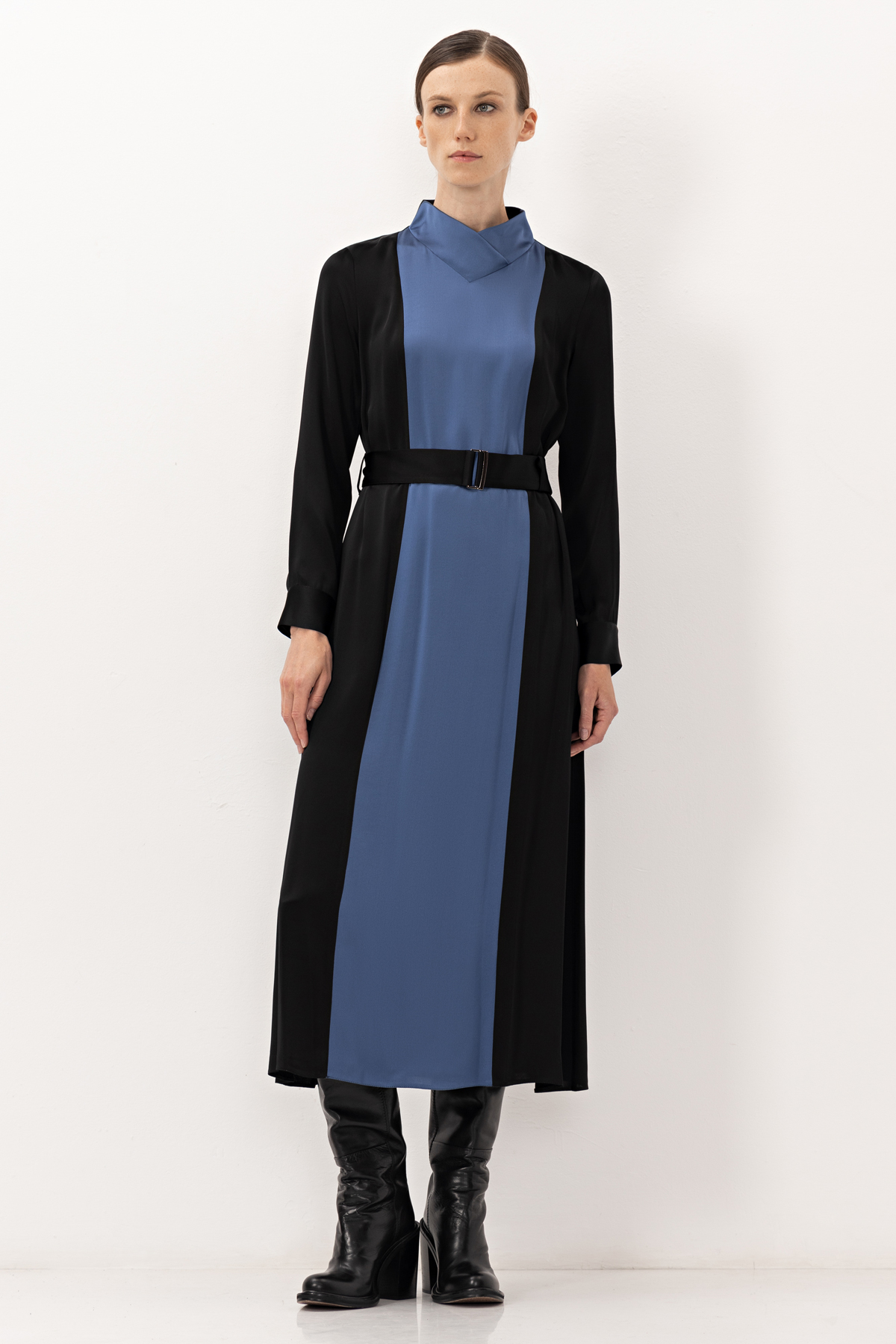 Dress female ПЛАТЬЕ VASSA&Co Синий