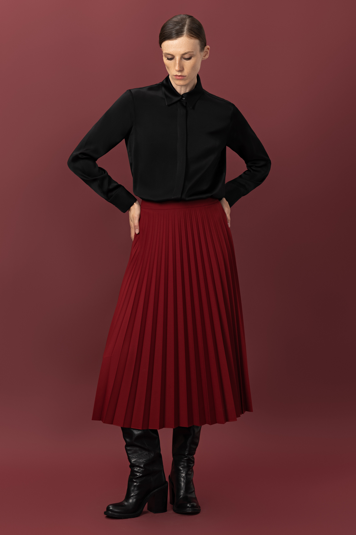 Skirt female ЮБКА VASSA&Co Red