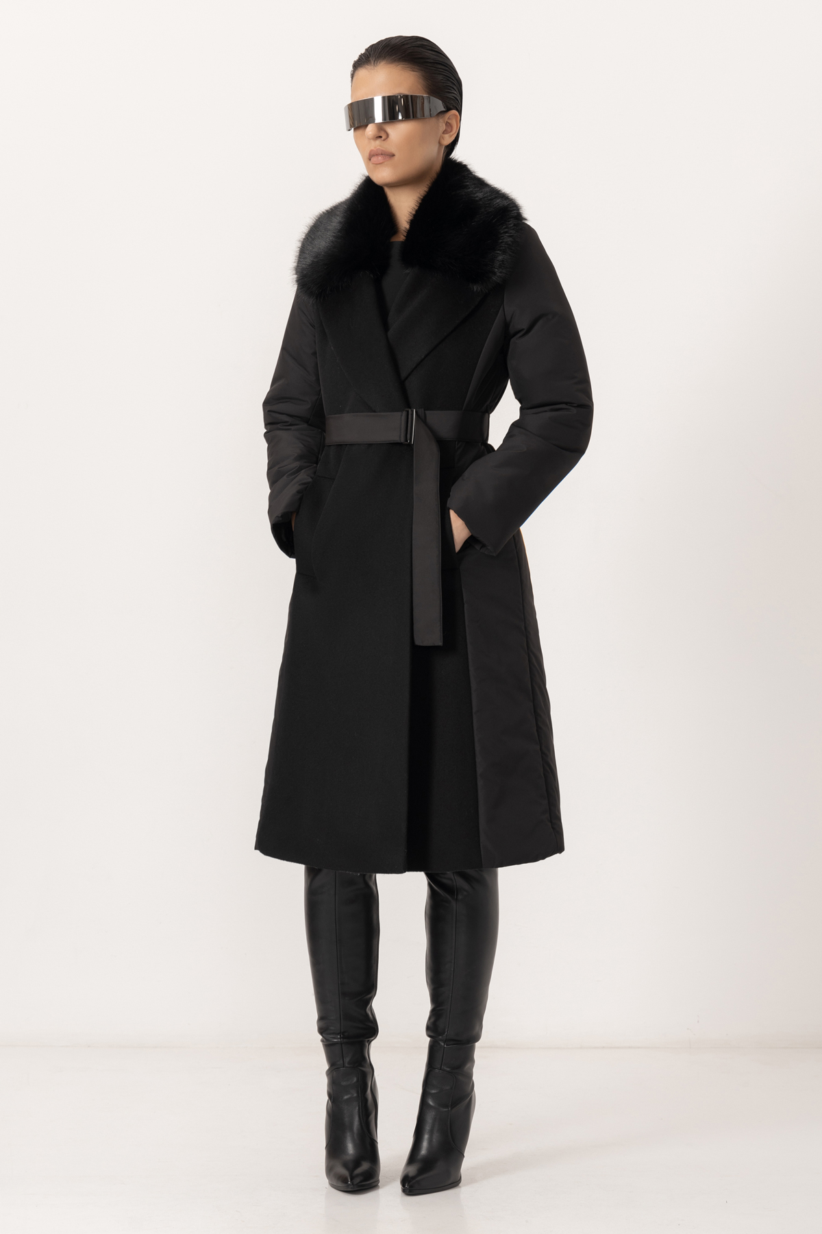 Coat female ПАЛЬТО VASSA&Co Black