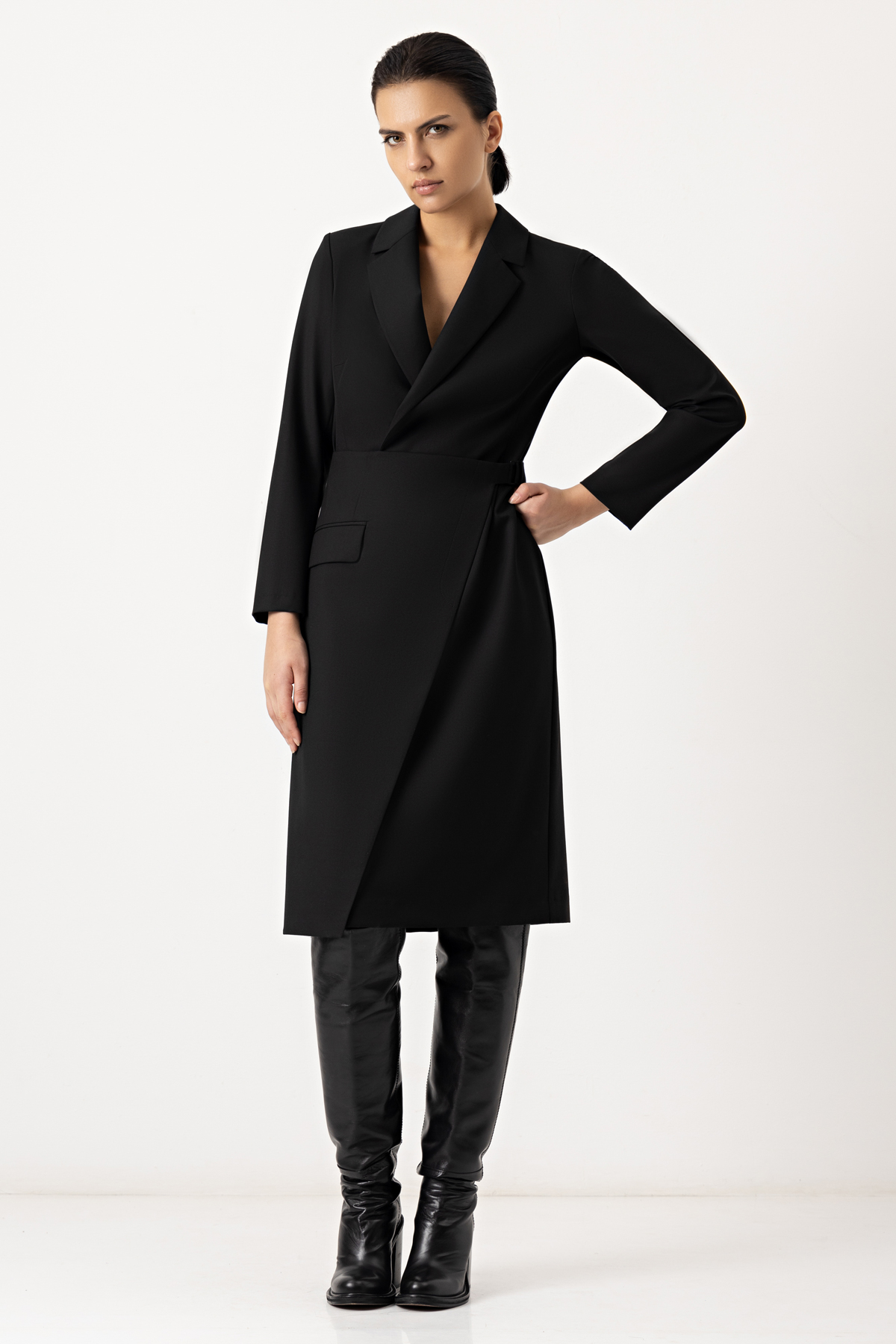 Dress female ПЛАТЬЕ VASSA&Co Black