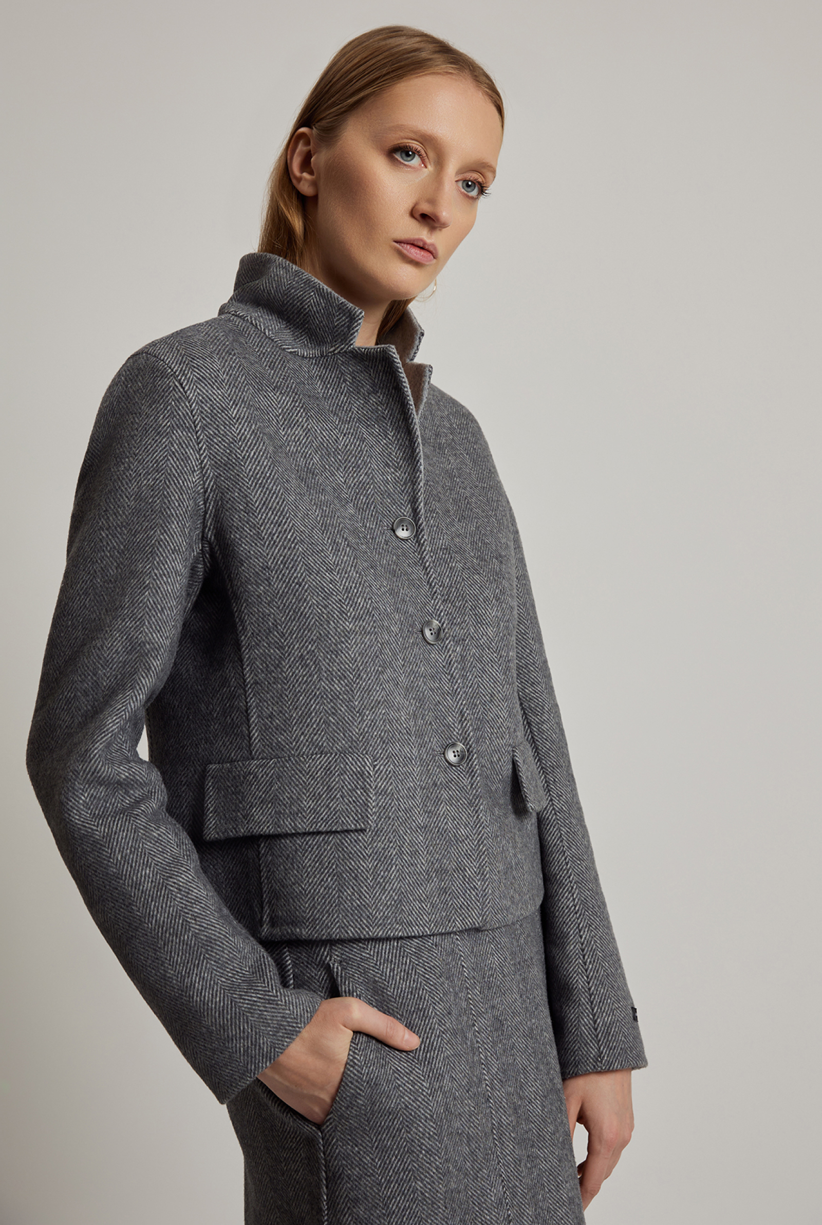 Jacket female ЖАКЕТ ЖЕНСКИЙ VASSA CODE Серый