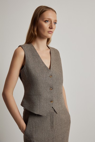 Жилет VASSA CODE, пол женский, цвет коричневый