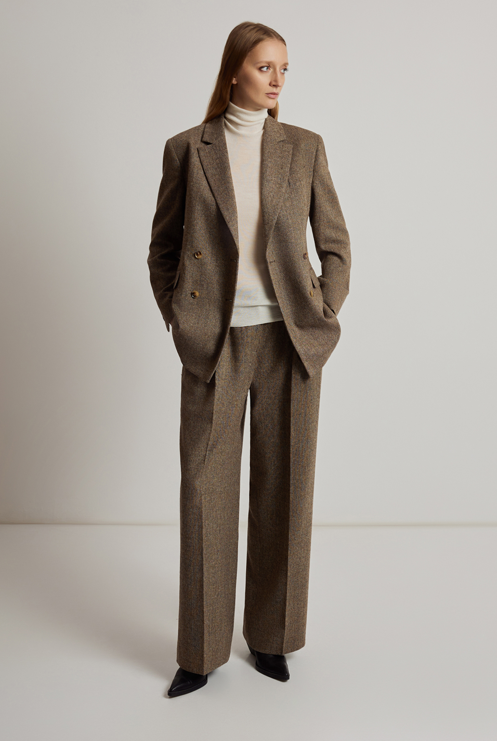 Trousers female БРЮКИ ЖЕНСКИЕ VASSA CODE Brown