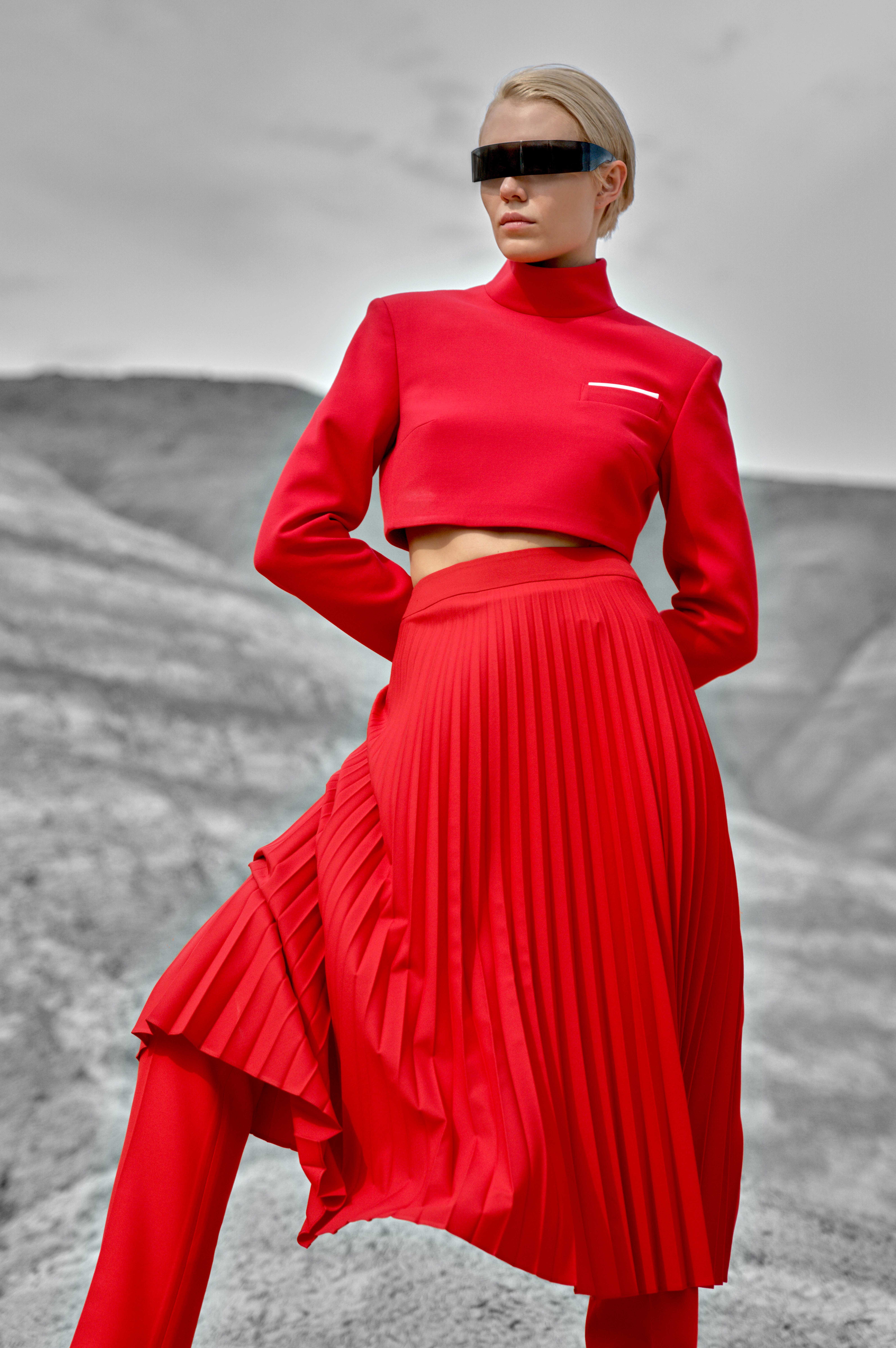 Кроп-жакет VASSA&Co, пол женский, цвет красный