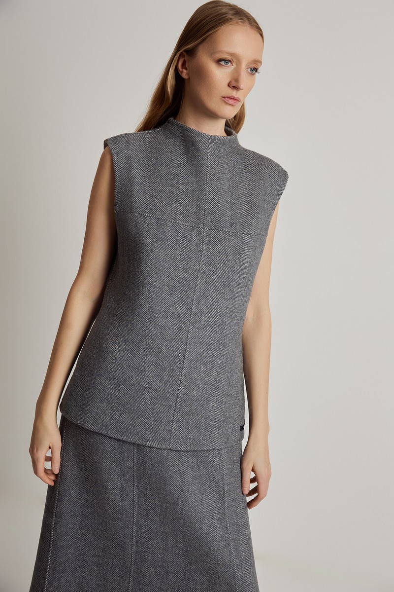 Vest female ЖИЛЕТ ЖЕНСКИЙ VASSA CODE Серый