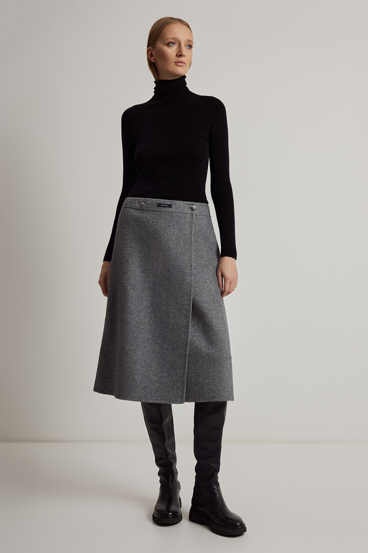 Skirt female ЮБКА ЖЕНСКАЯ VASSA CODE Серый