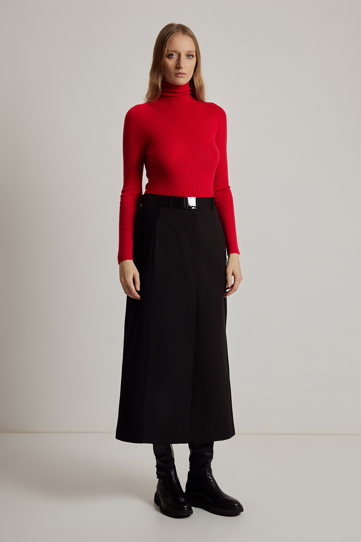 Skirt female ЮБКА ЖЕНСКАЯ VASSA CODE Black