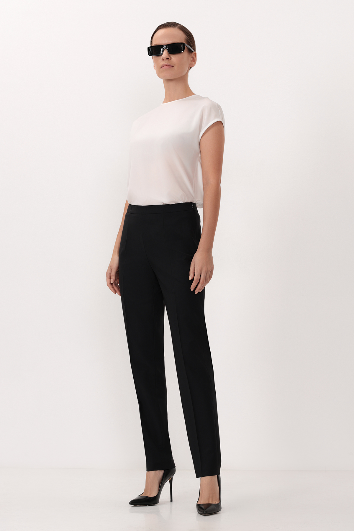 Trousers female БРЮКИ VASSA&Co Black