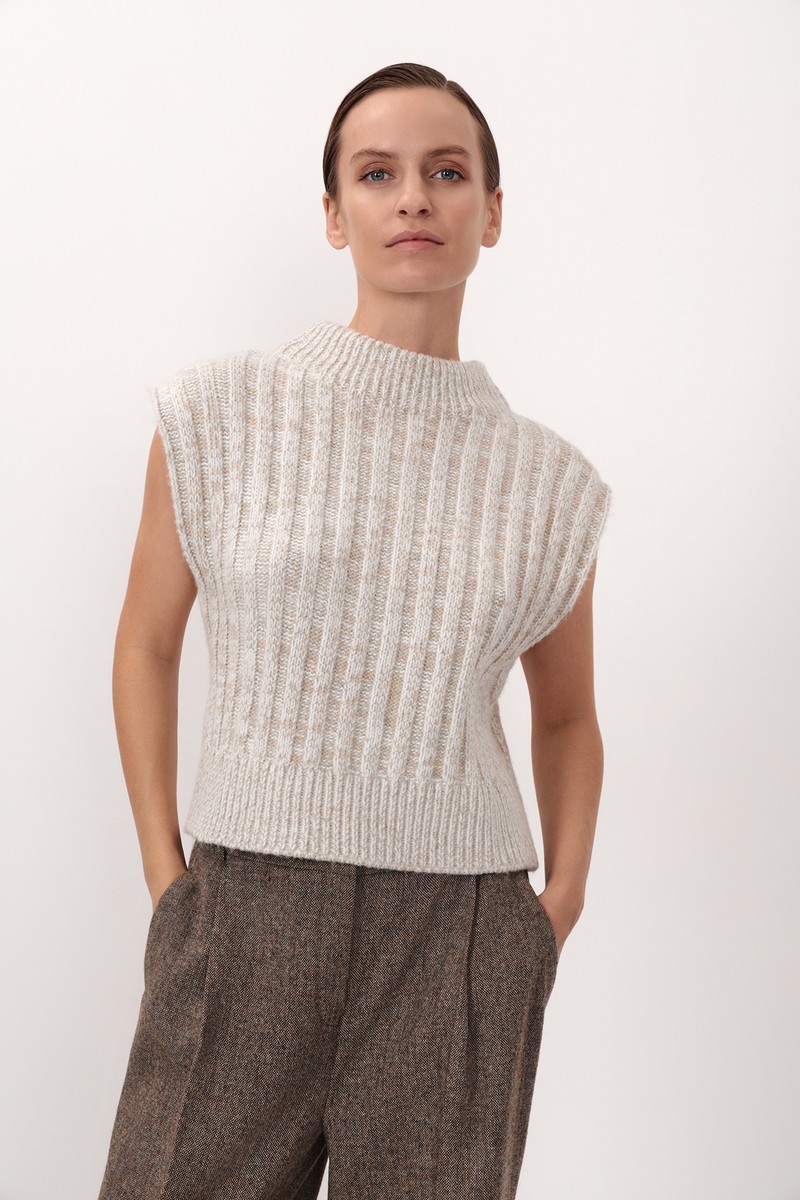Vest female ЖИЛЕТ ЖЕНСКИЙ VASSA CODE Brown