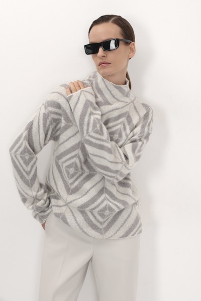 Джемпер с графичным принтом VASSA&Co, пол женский, цвет белый