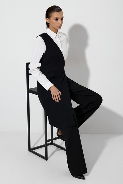 Удлиненный жилет на одно плечо VASSA&Co, пол женский, цвет черный