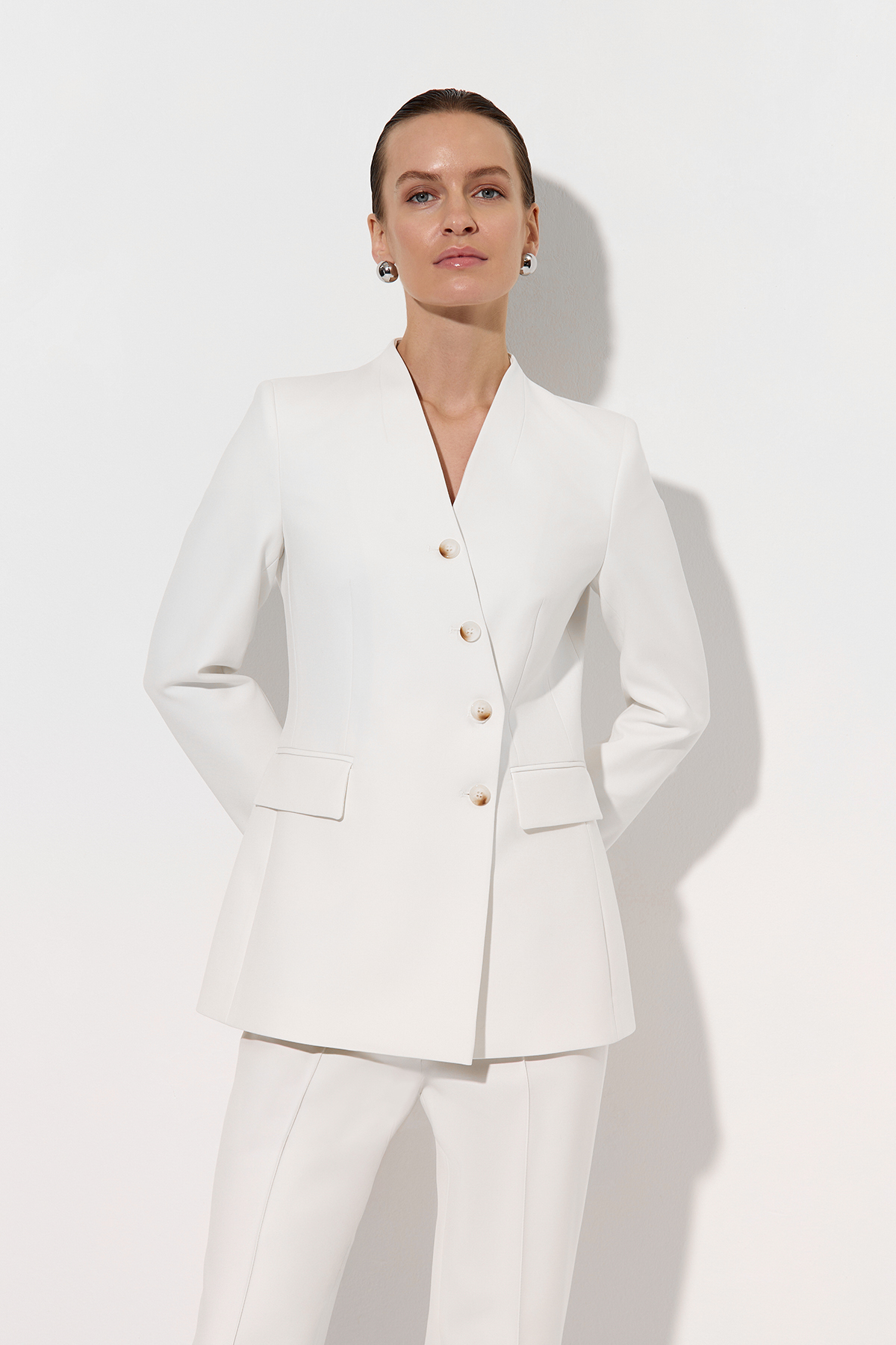 Jacket female ЖАКЕТ VASSA&Co White