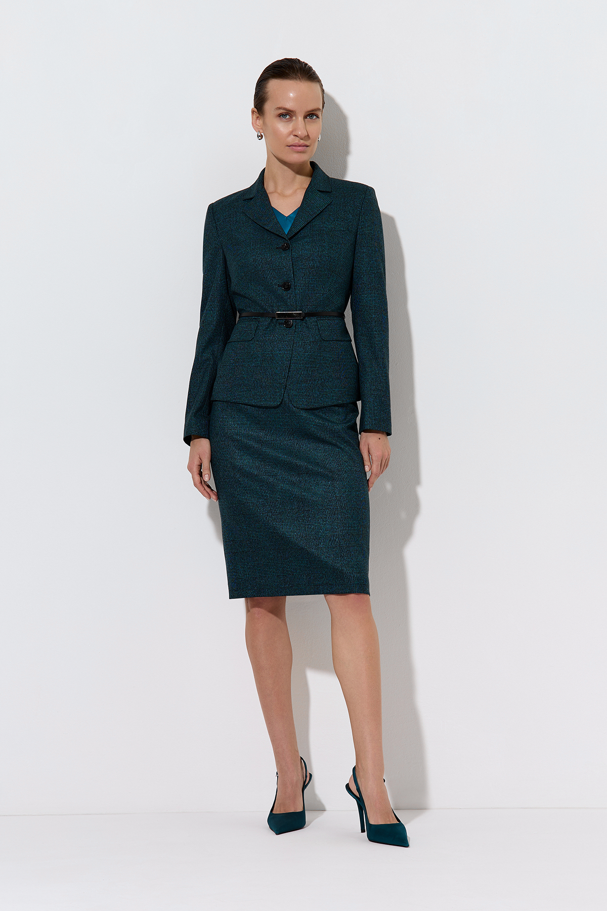 Skirt female ЮБКА VASSA&Co Зеленый