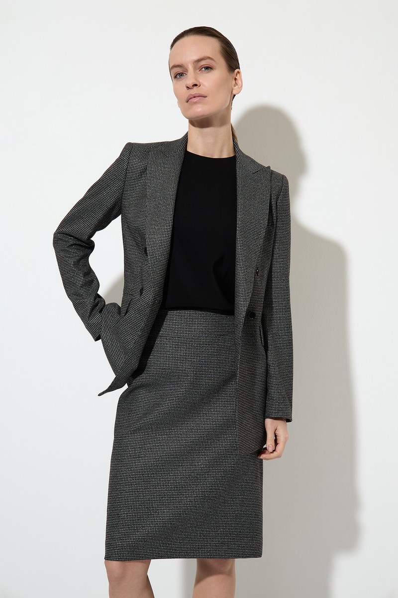 Skirt female ЮБКА VASSA&Co Black