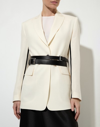 Кожаный ремень с металлической пряжкой VASSA&Co, пол женский, цвет черный