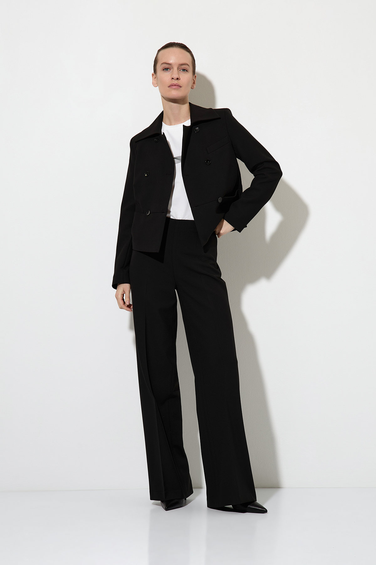 Trousers female БРЮКИ VASSA&Co Black
