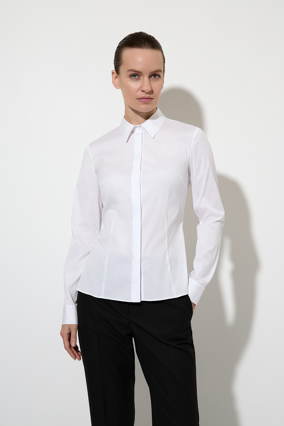 Blouse female БЛУЗКА VASSA&Co White