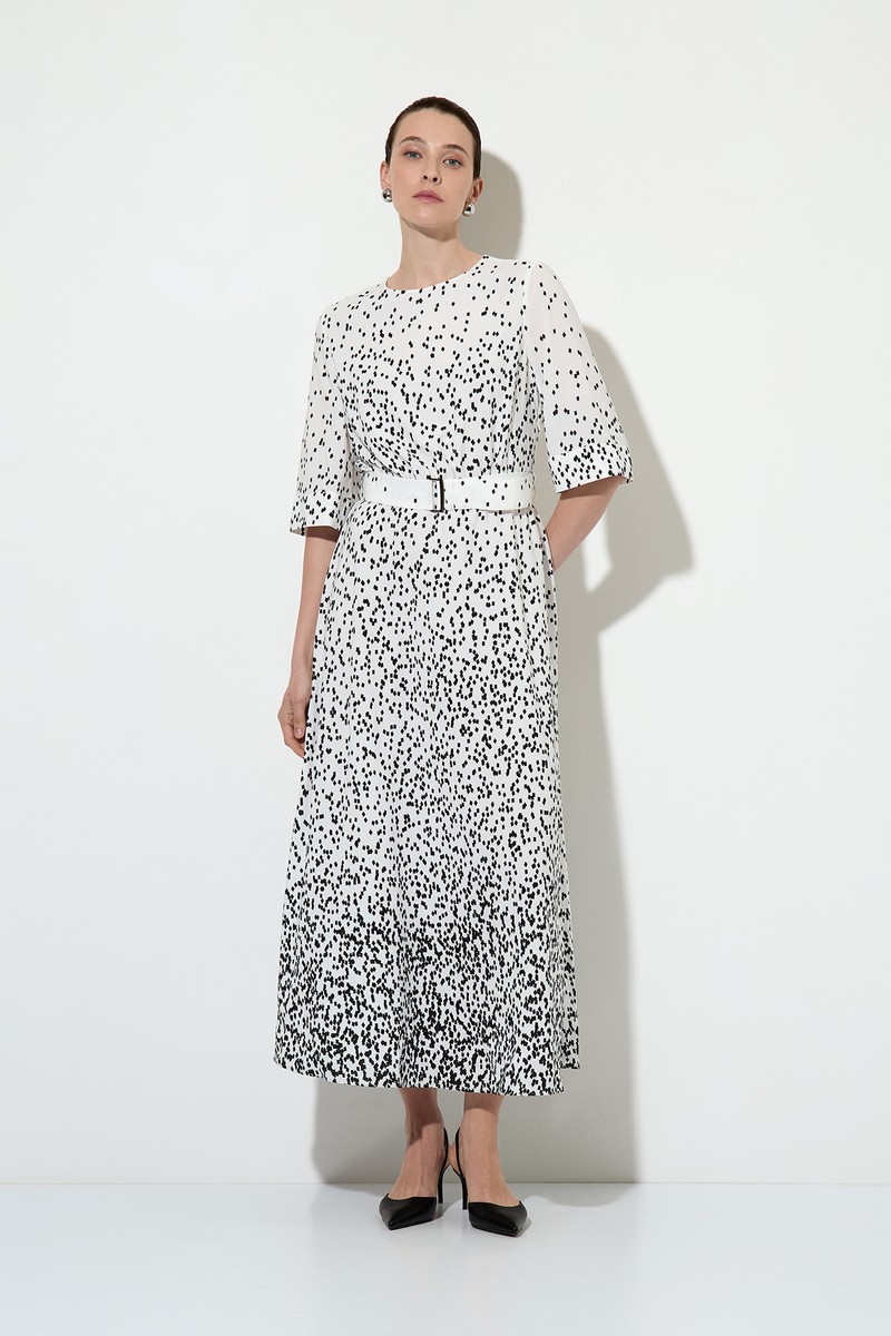 Dress female ПЛАТЬЕ VASSA&Co White