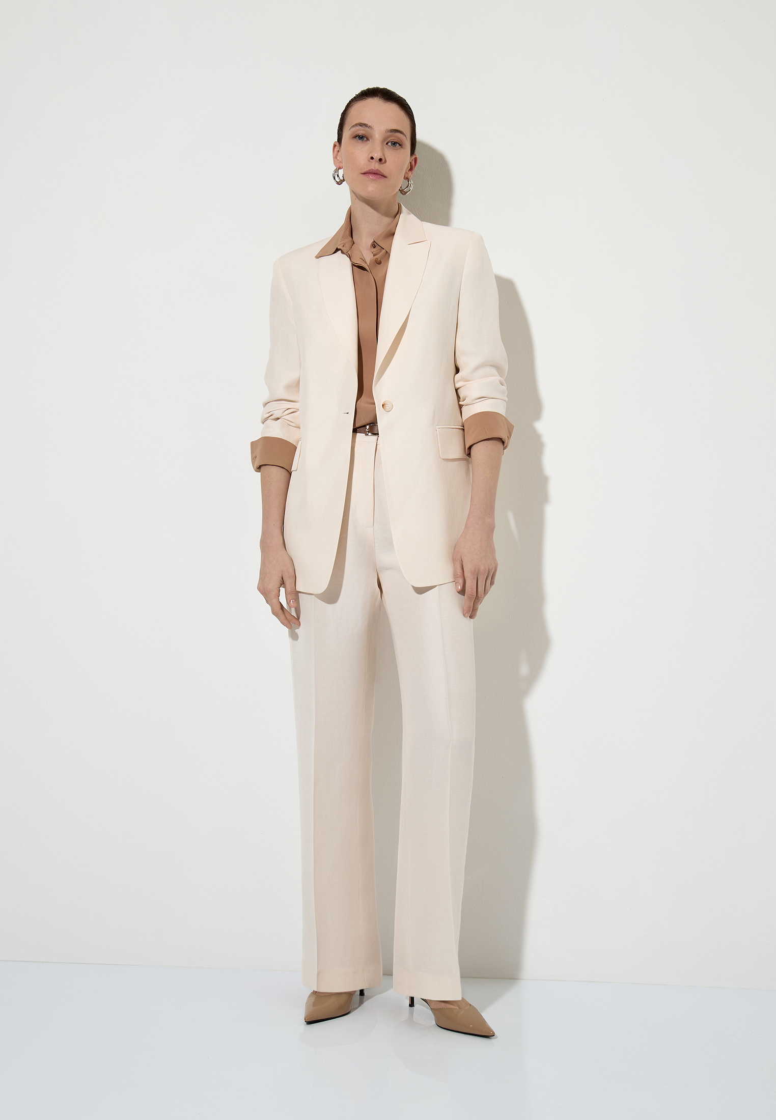 Half-linen trousers female БРЮКИ VASSA&Co Milky color