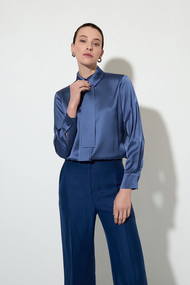 Blouse with detachable tie female БЛУЗКА VASSA&Co Синий