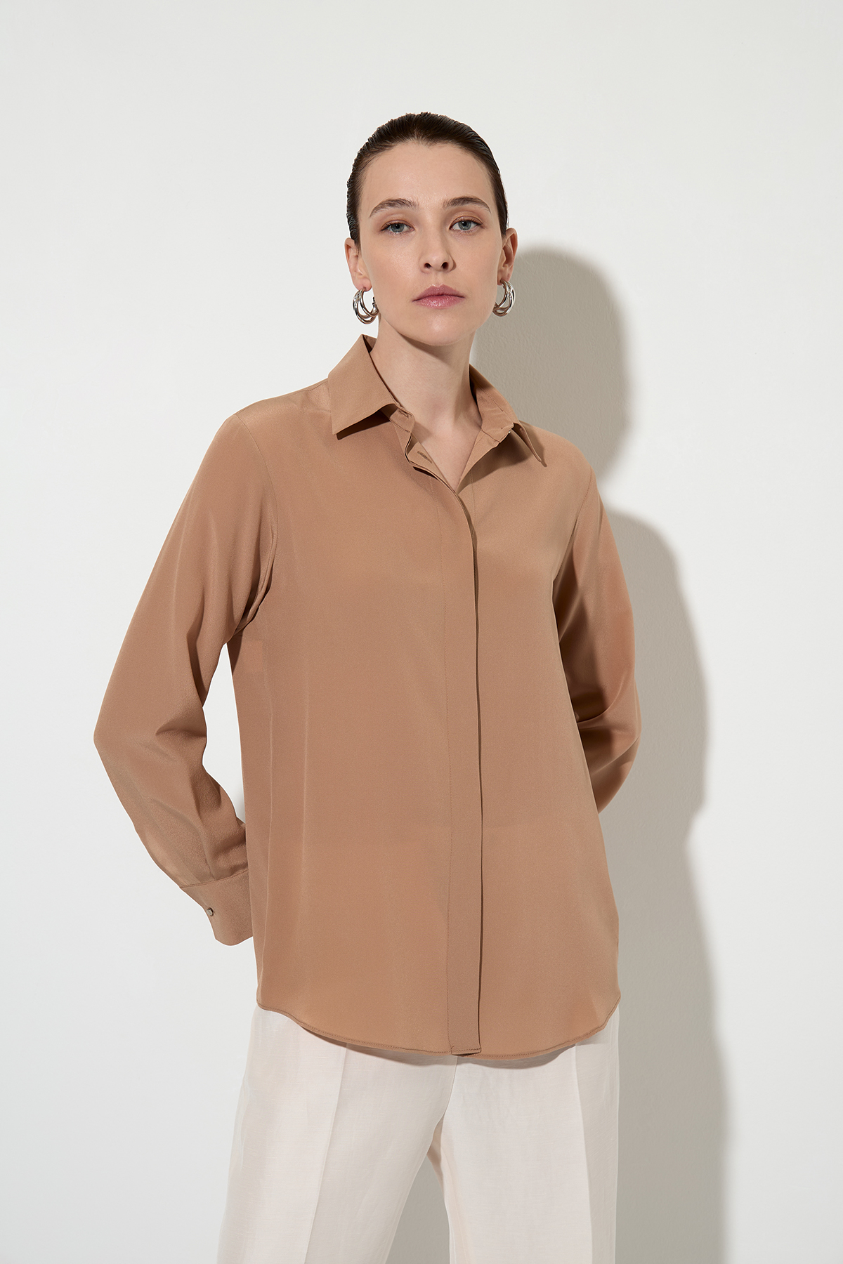 Silk blouse female БЛУЗКА VASSA&Co Бежевый