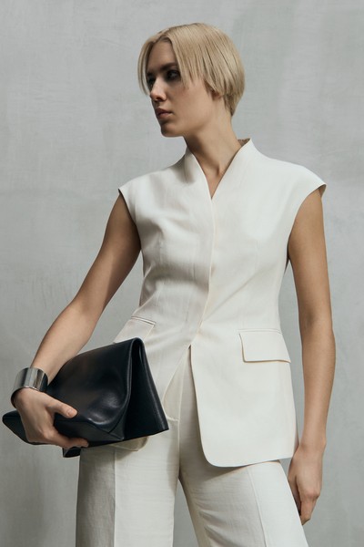 Жакет без рукавов , пол женский, цвет молочный