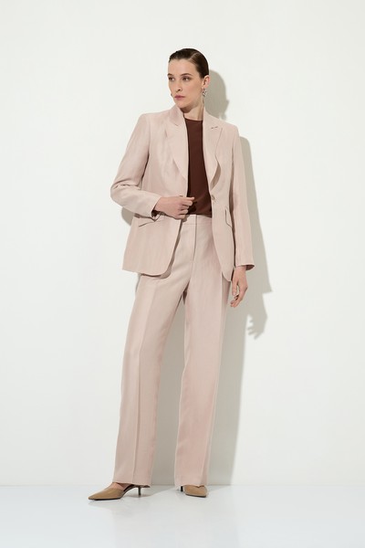 Trousers VASSA&Co, пол female, цвет бежевый