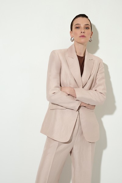 Jacket , пол female, цвет бежевый