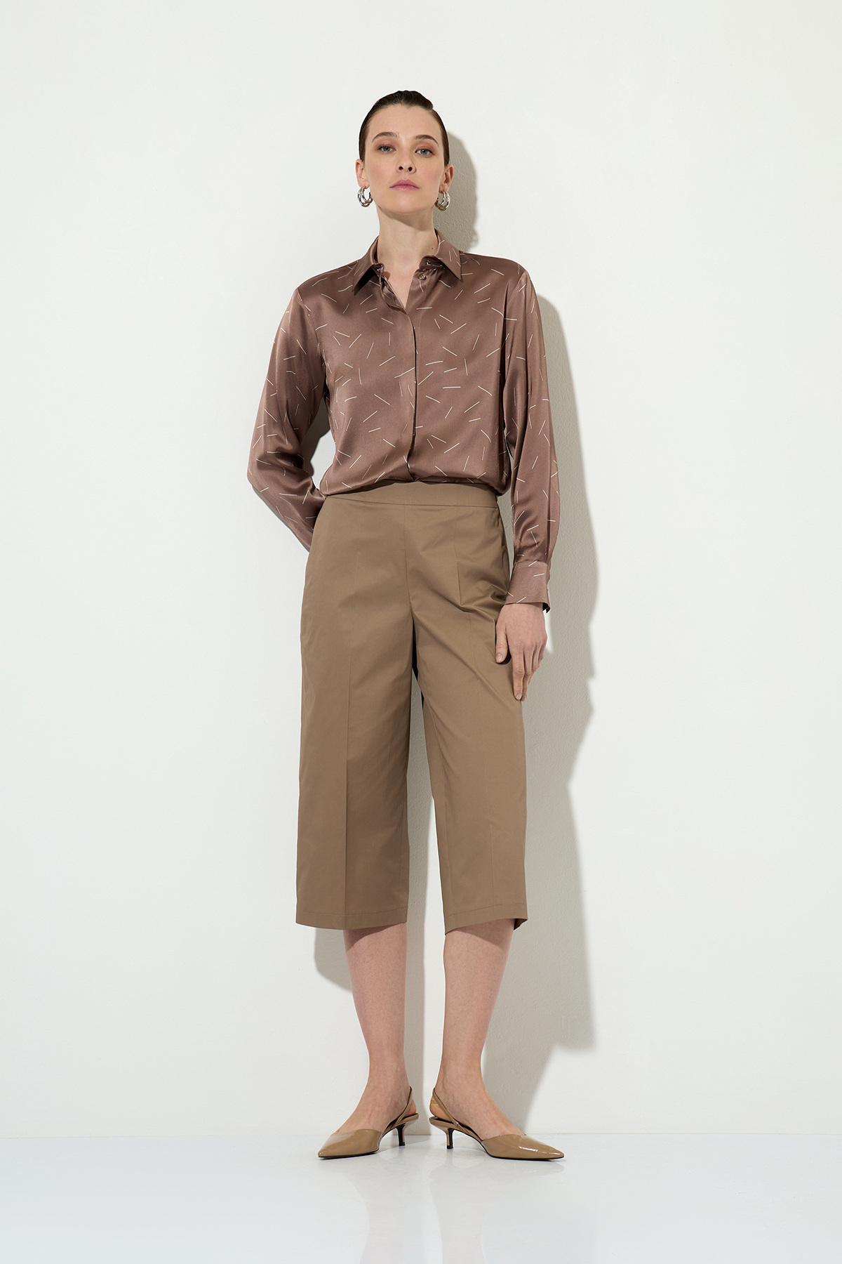 Breeches female БРЮКИ VASSA&Co Brown