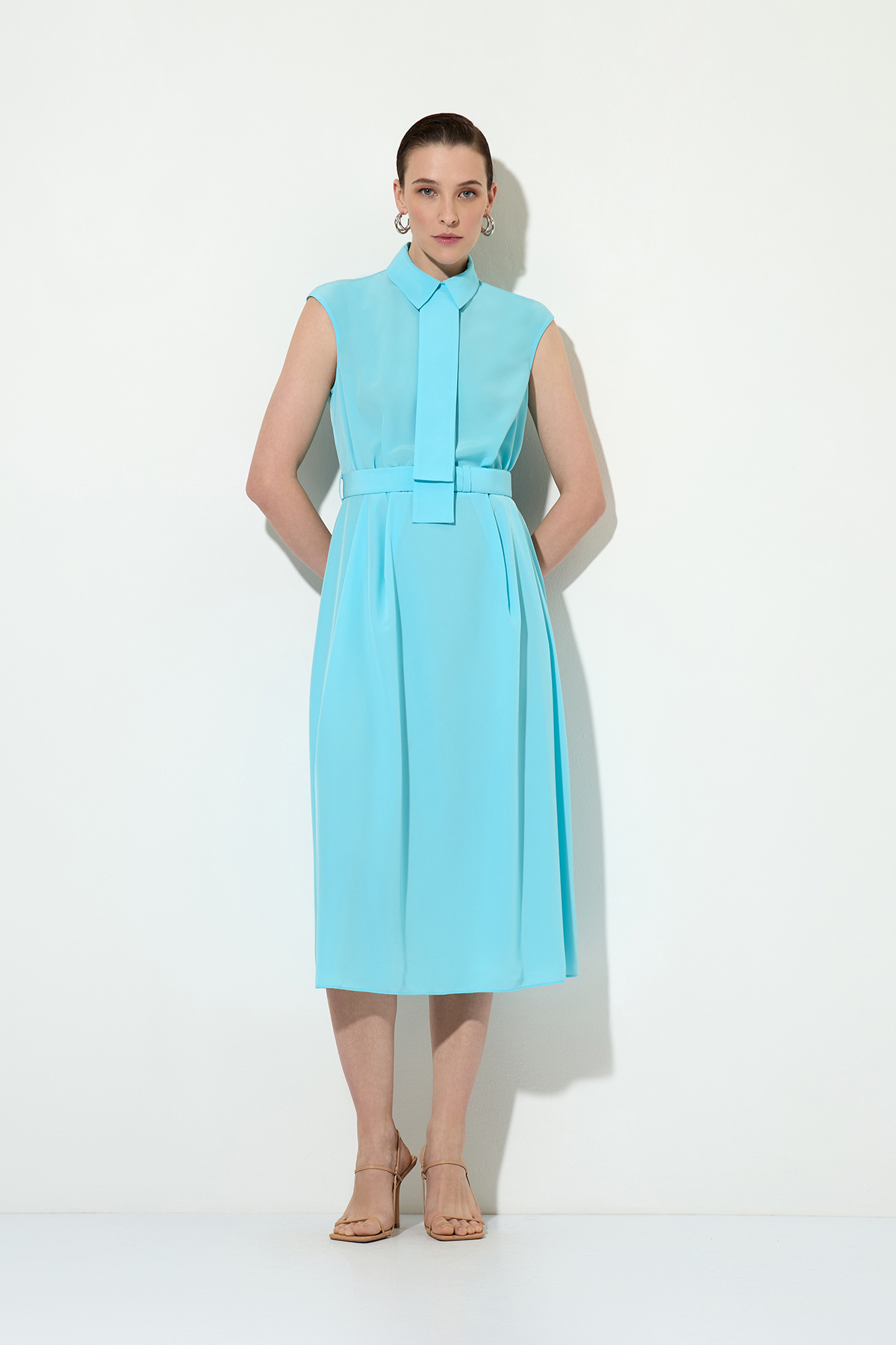 Dress with detachable tie female ПЛАТЬЕ VASSA&Co Голубой
